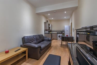 2 bed house, Richmond Road, Plasnewydd, Cardiff, CF243BW - Image 3